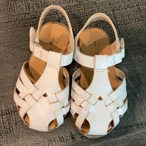 Girl white shoes cat & jack